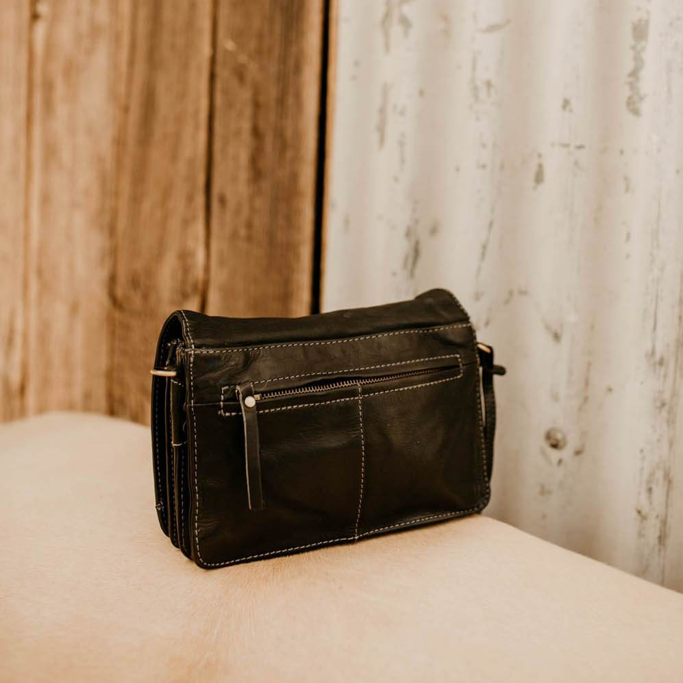 Lake Leather Ellendale Women's Small Leather Crossbody Clutch