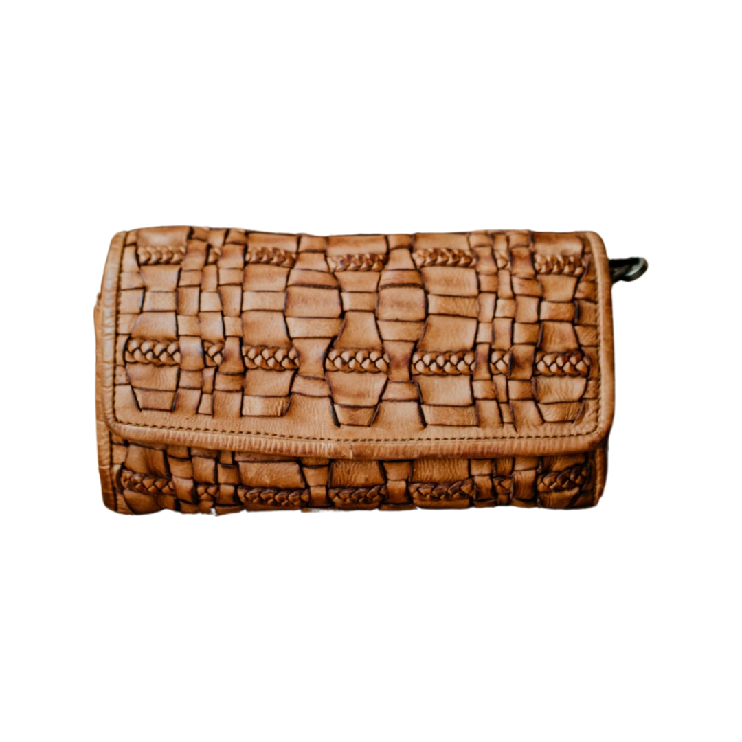 Lake Leather - Evandale-Women's Woven Leather Crossbody Clutch